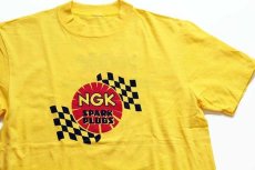 画像1: 70s NGK SPARK PLUGS ロゴ 両面プリント コットンTシャツ 黄 (1)