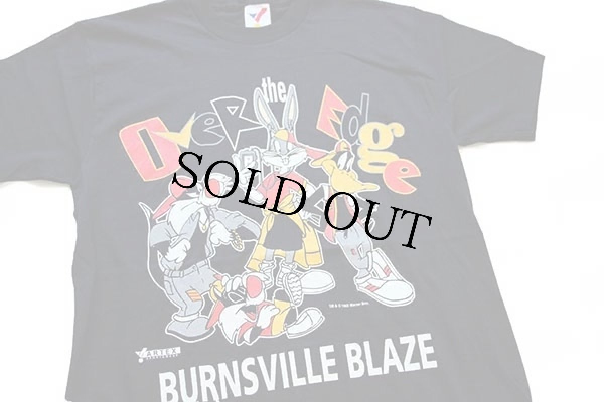 画像1: デッドストック★90s USA製 Warner Bros LOONEY TUNES Over the Edge BURNSVILLE BLAZE コットンTシャツ 黒 M (1)