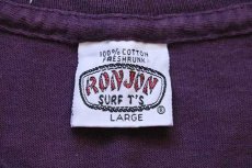 画像6: 80s USA製 RON JON SURF SHOP ジュゴン 両面プリント コットン ポケットTシャツ カスタム 紫 L (6)