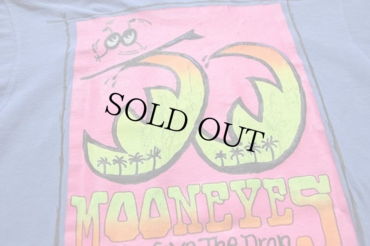 画像4: 90s USA製 MOONEYES ムーンアイズ We Love The Drop 両面 蛍光プリント コットンTシャツ 青紫 (4)