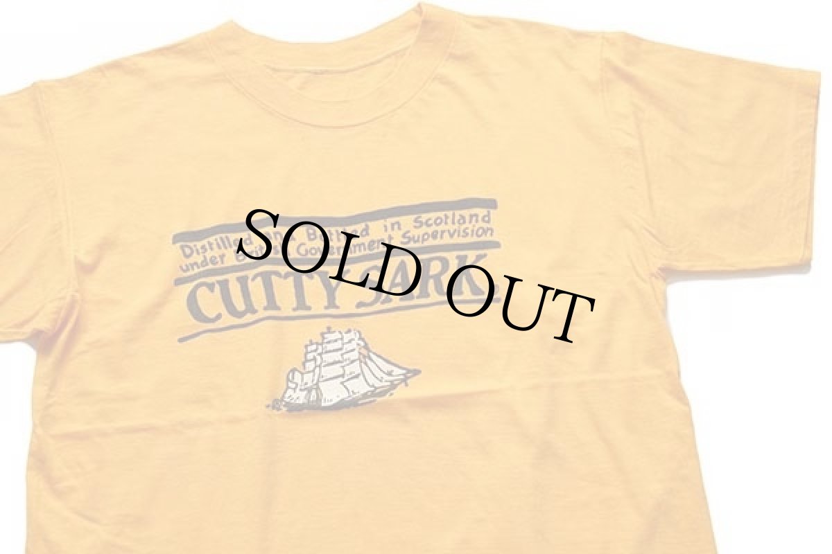 画像1: 80s CUTTY SARK カティサーク ロゴ 染み込みプリント コットンTシャツ 濃黄 (1)