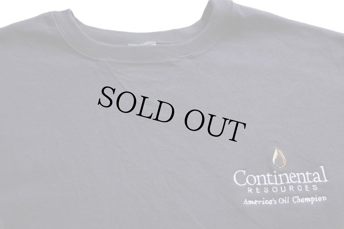 画像3: 00s メキシコ製 carharttカーハート Continental RESOURCES 刺繍 前V FR スウェット ナス紺 XL (3)