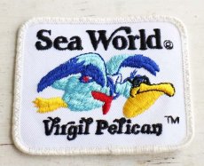 画像1: ビンテージ Sea World Virgil Pelican パッチ★ワッペン (1)