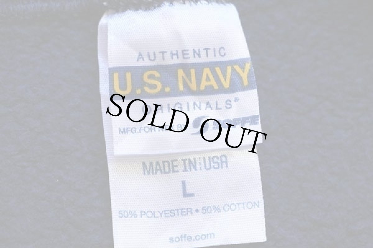 画像4: USA製 米軍 U.S.NAVY 両面リフレクタープリント 前V スウェット 紺 L (4)