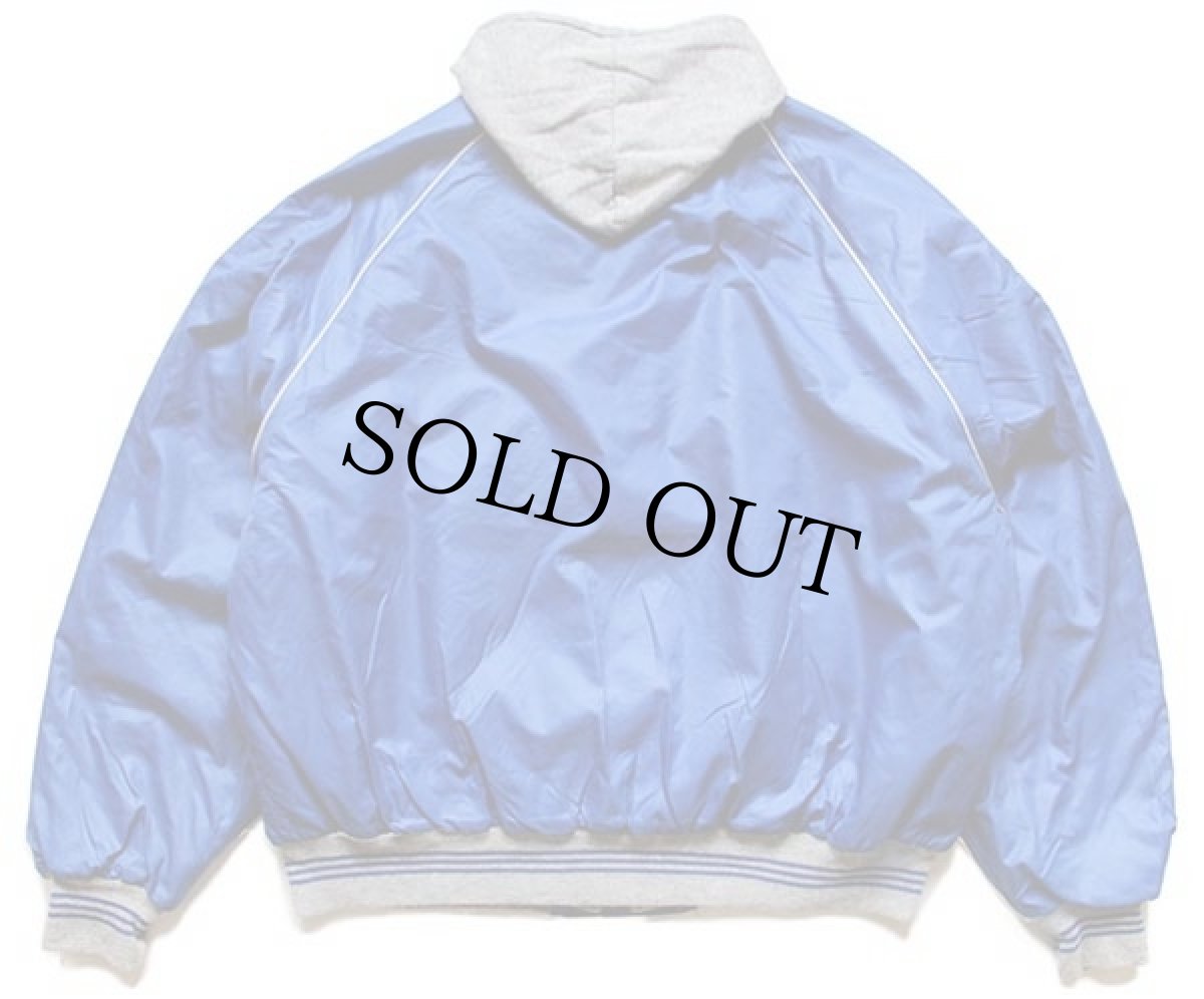 画像2: 90s USA製 King Louieキングルイ CARLISLE 刺繍 フード付き キルティングライナー ナイロンジャケット 青 XL (2)