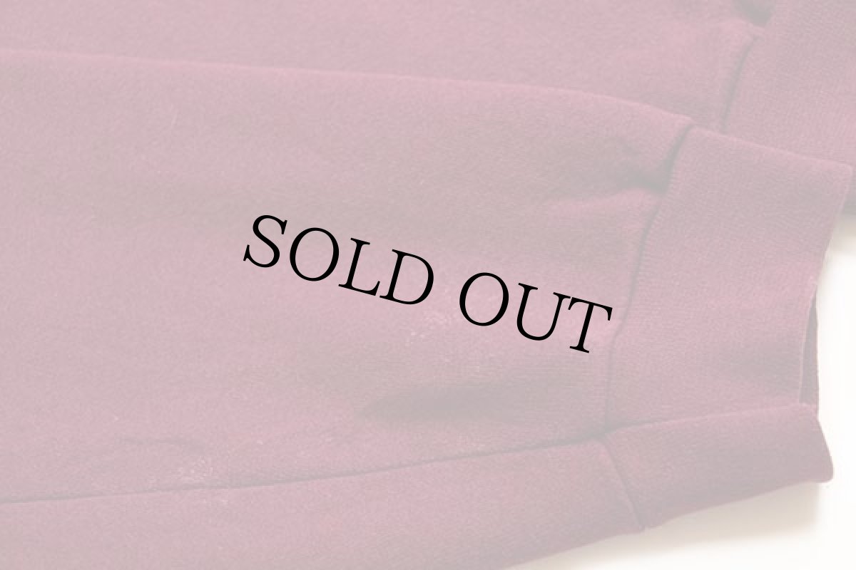 画像6: 90s USA製 Arkansas Razorbacks HAWGS ロゴ刺繍 前V スウェット ワインレッド 3X-4X (6)