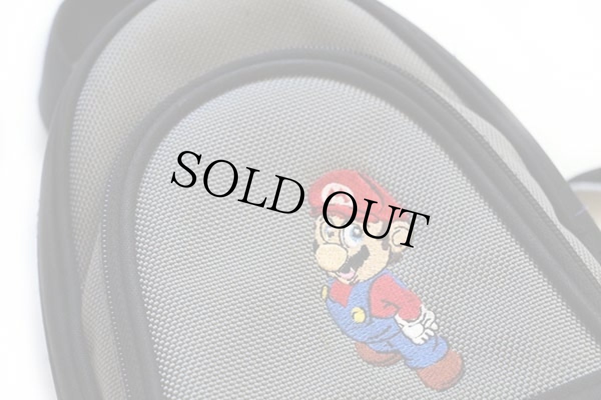 画像3: Nintendo スーパーマリオ 刺繍 ツートン 切り替え 2WAY ナイロン ゲームポーチ グレー×黒★バッグ (3)