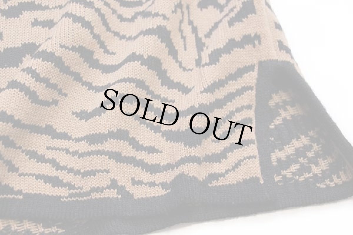 画像5: 90s Kathie Lee タイガー柄 Vネック アクリルニット セーター L-L (5)