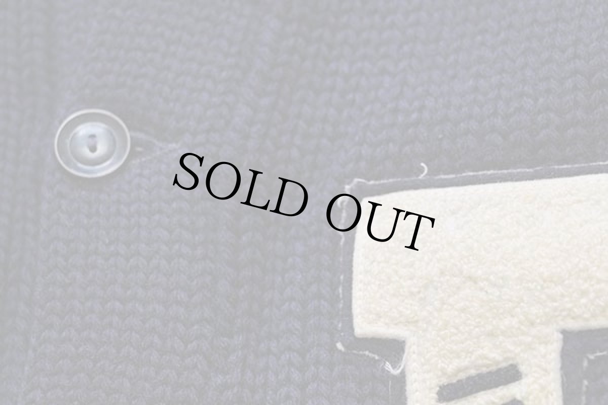 画像6: 50s Yearite パッチ付き ローゲージ ウールニット レタードカーディガン ナス紺 (6)