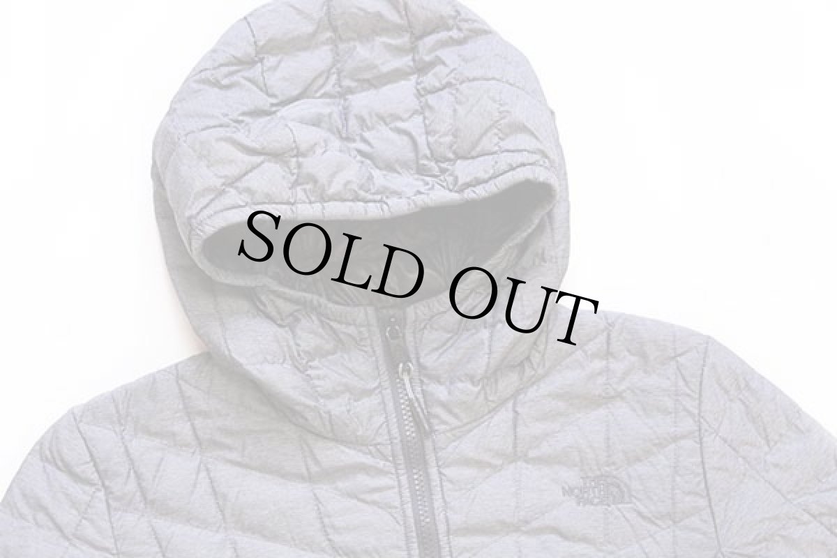 画像3: THE NORTH FACEノースフェイス THERMOBALL PRIMALOFTプリマロフト キルティングパーカー グレー W-S (3)