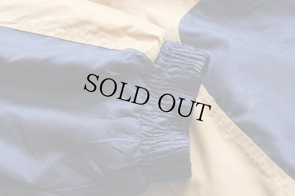 画像7: 90s Reebokリーボック NOTRE DAME IRISH 刺繍 ツートン 切り替え キルティングライナー ナイロンジャケット 紺×黄土色 XXL (7)