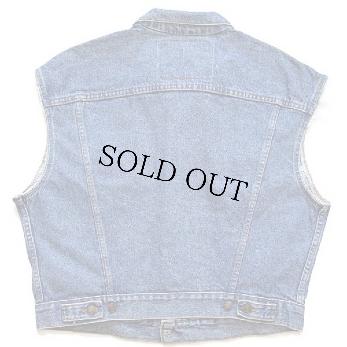 画像2: 90s USA製 Levi'sリーバイス 70598 デカパッチ カットオフ デニムベスト 4ポケット M (2)