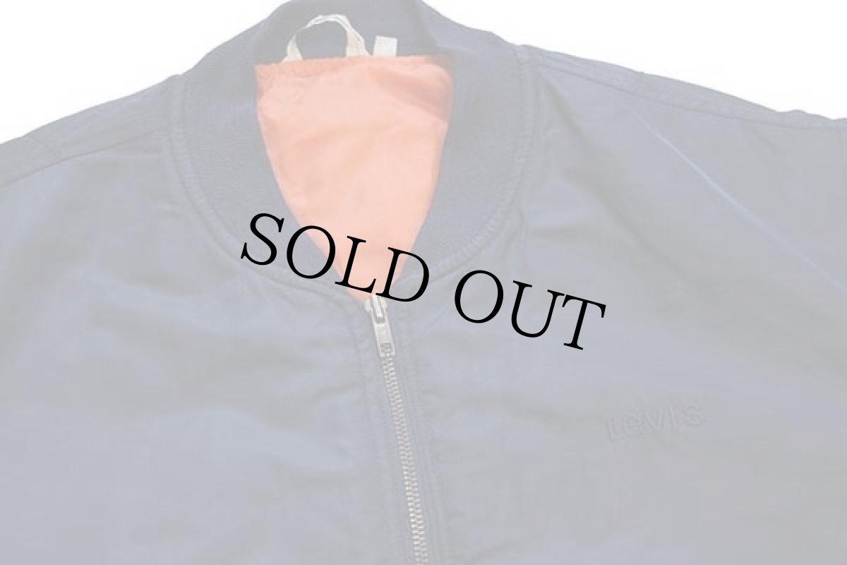 画像3: 90s イタリア製 Levi'sリーバイス MA-1タイプ ロゴ刺繍 ナイロン フライトジャケット 濃紺 M★ユーロ (3)