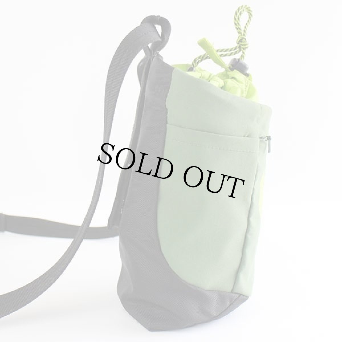 画像4: REI COOP ナイロン ショルダーバッグ カラビナ付き (4)