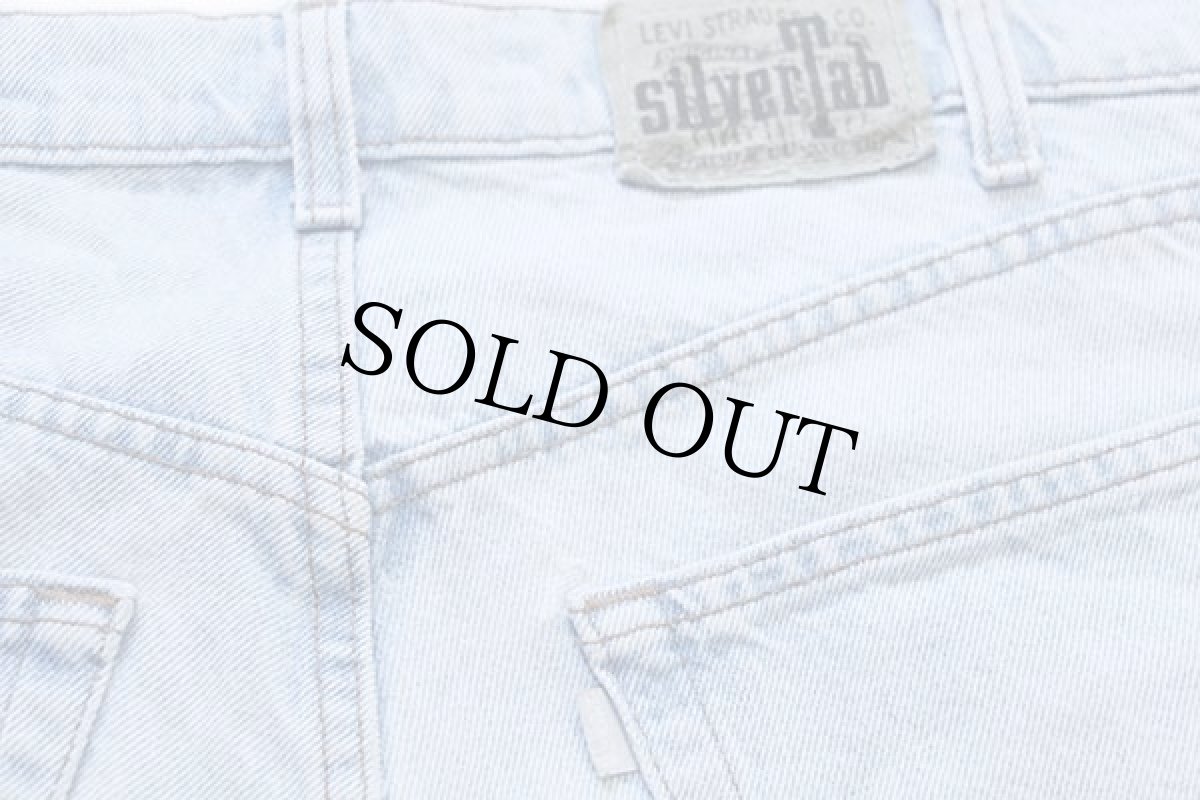 画像4: 90s USA製 Levi'sリーバイス silverTabシルバータブ LooSe ワンタック デニム ショートパンツ アイスブルー w36★ショーツ (4)