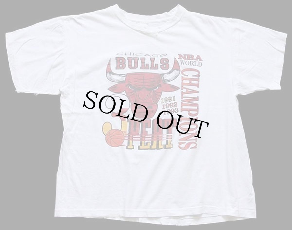 画像2: 90s NBA CHICAGO BULLS シカゴ ブルズ 3PEAT コットンTシャツ 白 M (2)