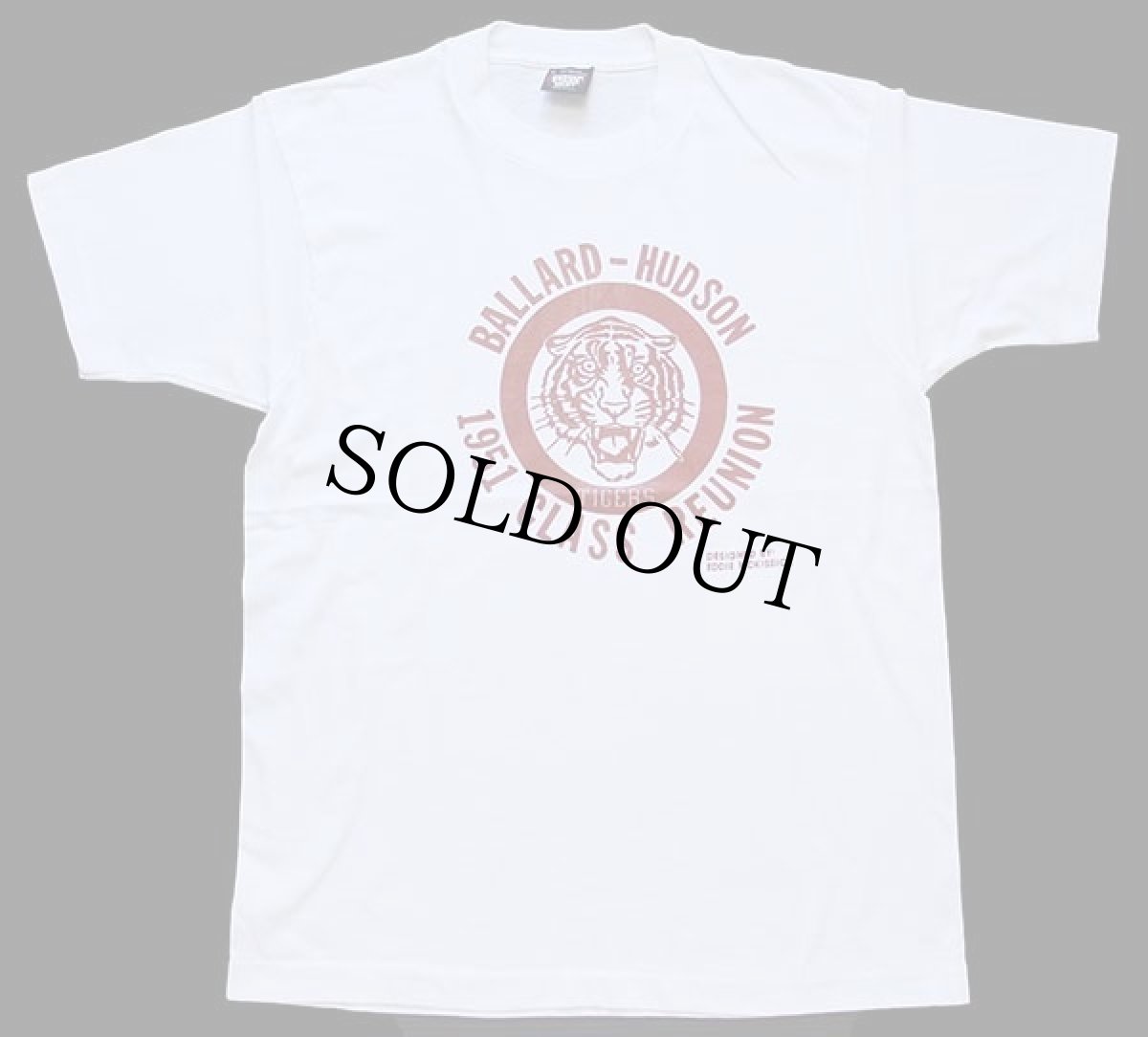 画像2: 90s USA製 BALLARD-HUDSON 1951 CLASS REUNION TIGERS タイガー Tシャツ 白 L (2)