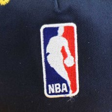 画像6: デッドストック★NBA×McDonald'sマクドナルド ロゴ刺繍 ツートン キャップ 紺×黄 (6)