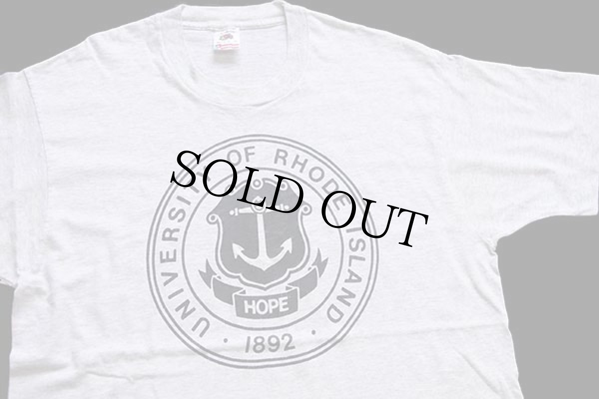 画像1: 90s USA製 UNIVERSITY OF RHODE ISLAND ひび割れプリント Tシャツ 杢ライトグレー L (1)