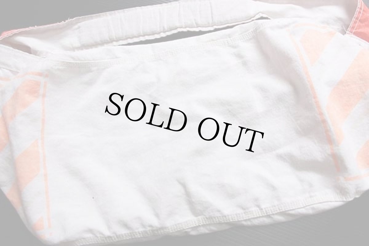 画像4: ビンテージ PLAIN DEALER 染み込みプリント コットン キャンバス ニュースペーパーバッグ 生成り (4)