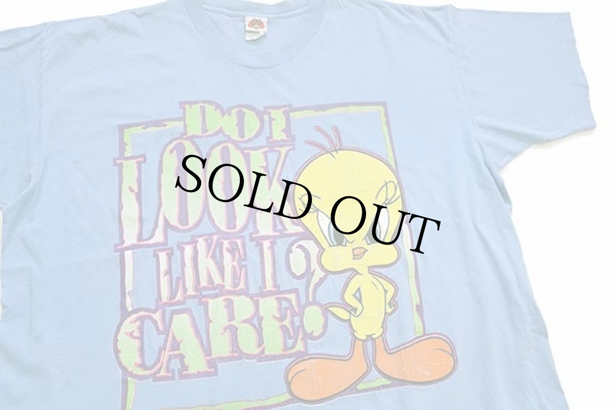 画像1: 90s USA製 Warner Bros LOONEY TUNES DO I LOOK LIKE I CARE? TWEETYトゥイーティー コットンTシャツ 水色 22W (1)