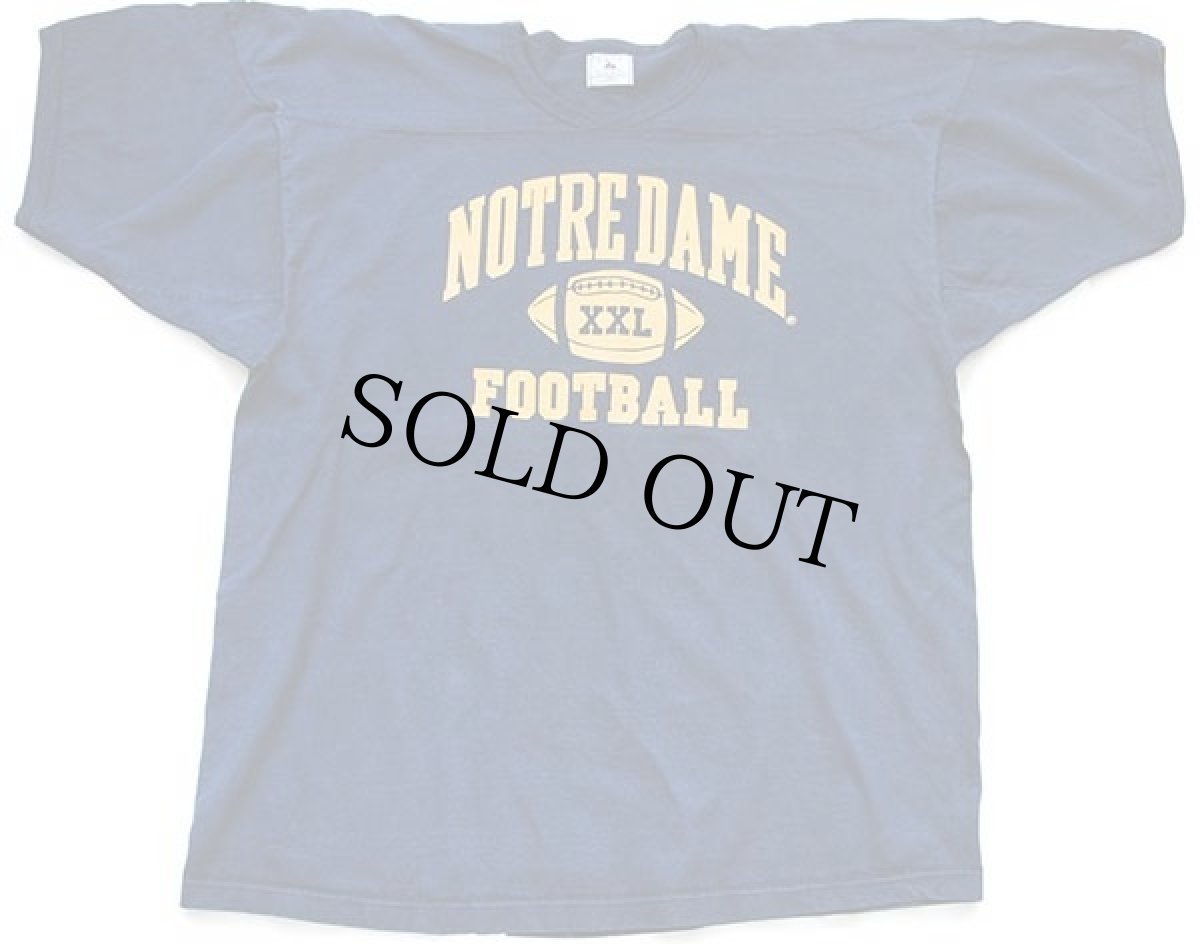 画像2: 90s USA製 NOTRE DAME FOOTBALL ひび割れプリント コットン フットボールTシャツ 紺 XL (2)