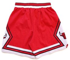 画像2: 90s イタリア製 Championチャンピオン NBA BULLS シカゴ ブルズ メッシュ ショートパンツ 赤 S★ショーツ (2)