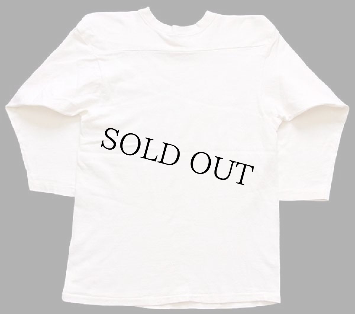 画像2: 70s USA製 ARTEX スヌーピー JOE COOL IT'S COOL TO VOTE! 染み込みプリント コットン フットボールTシャツ 生成り M (2)