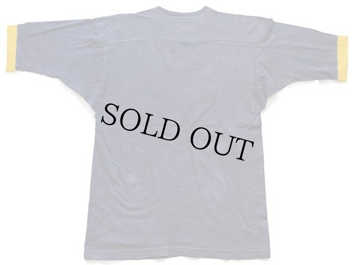 画像2: 80s USA製 RUSSELLラッセル フラタニティ アップリケ コットン フットボールTシャツ 黒 フェード L (2)