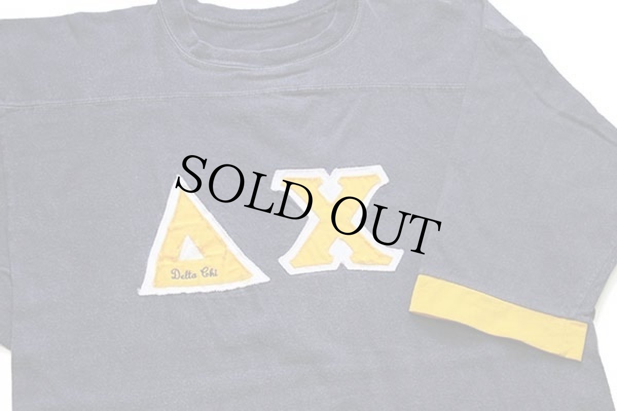 画像3: 80s USA製 RUSSELLラッセル フラタニティ アップリケ コットン フットボールTシャツ 黒 フェード L (3)