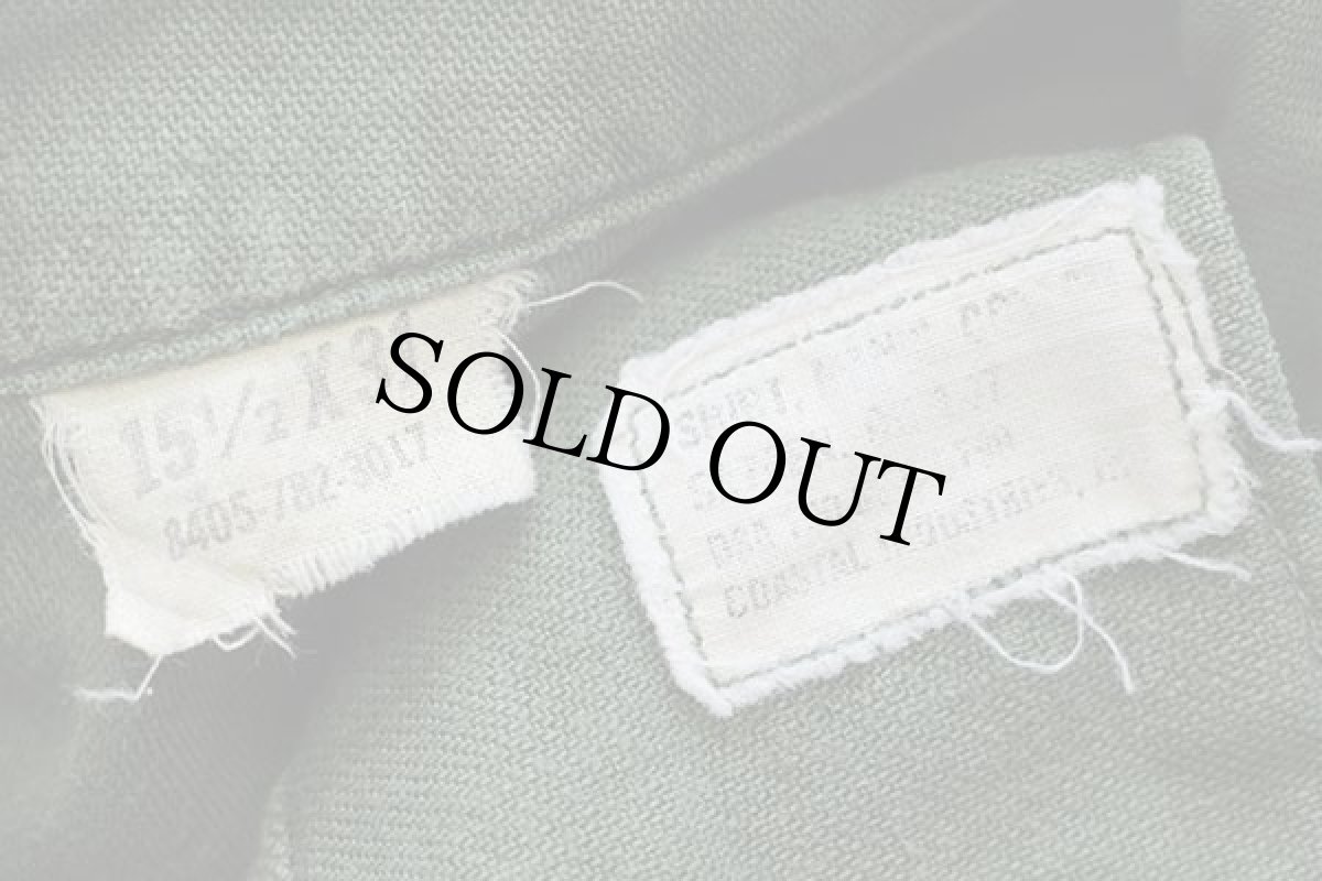 画像4: 60s 米軍 U.S.ARMY パッチ付き コットンサテン ユーティリティシャツ オリーブグリーン 15.5 (4)