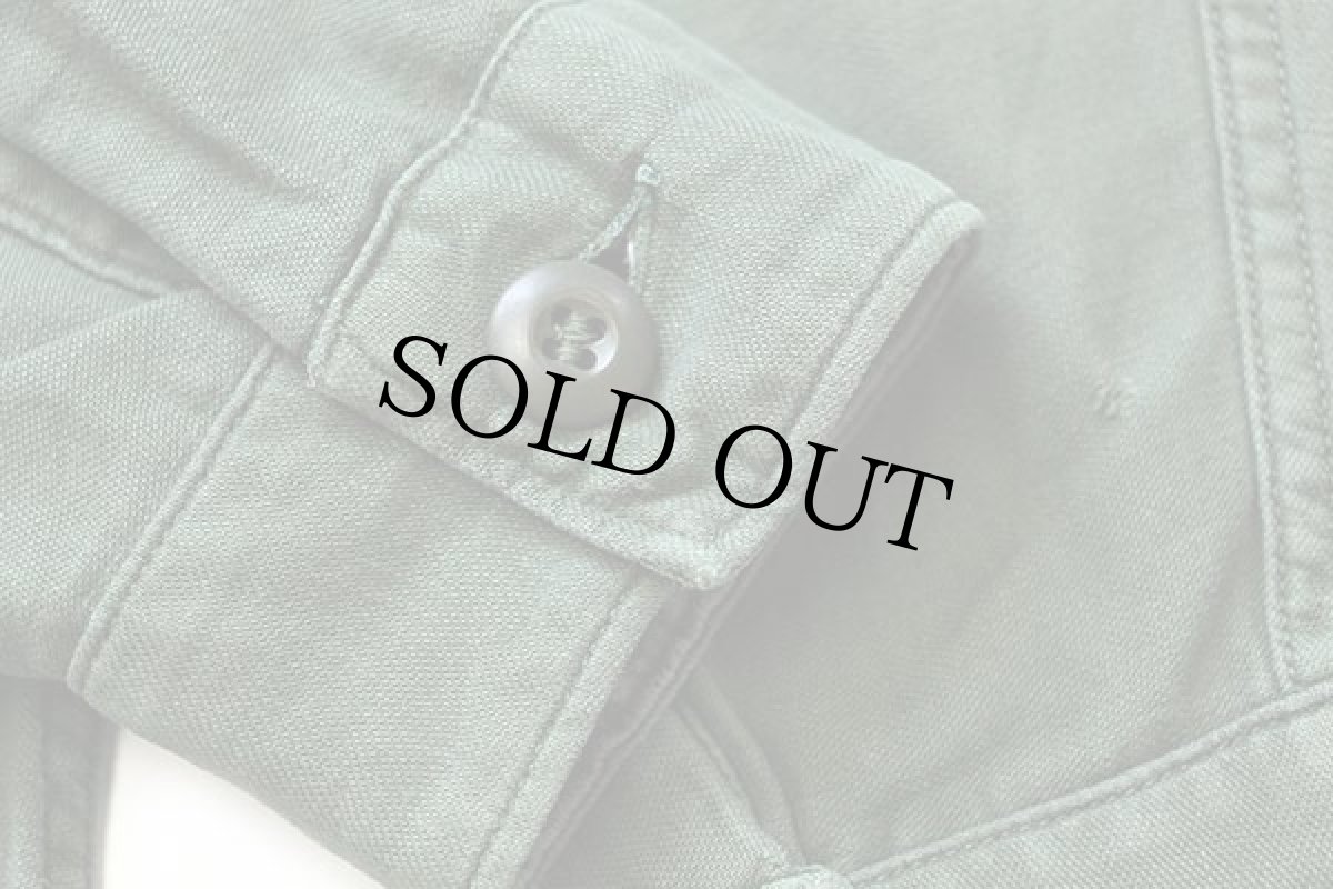 画像6: 60s 米軍 U.S.ARMY パッチ付き コットンサテン ユーティリティシャツ オリーブグリーン 15.5 (6)