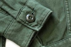 画像6: 60s 米軍 U.S.ARMY パッチ付き コットンサテン ユーティリティシャツ オリーブグリーン 15.5 (6)