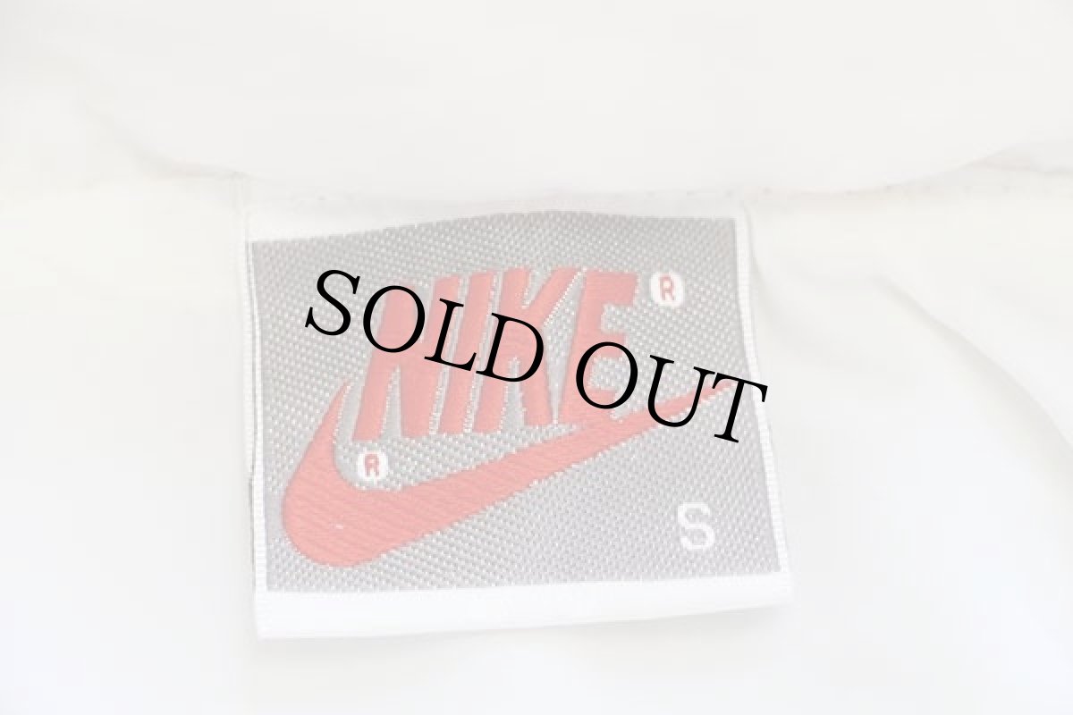 画像4: 90s NIKEナイキ ロゴ刺繍 ツートン 切り替え プルオーバー ナイロンジャケット アイボリー×黄 S (4)