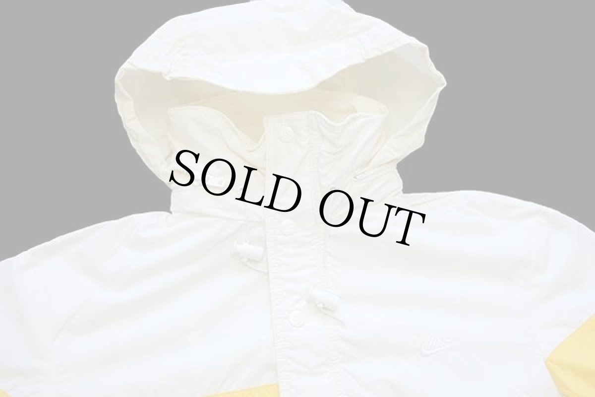 画像3: 90s NIKEナイキ ロゴ刺繍 ツートン 切り替え プルオーバー ナイロンジャケット アイボリー×黄 S (3)