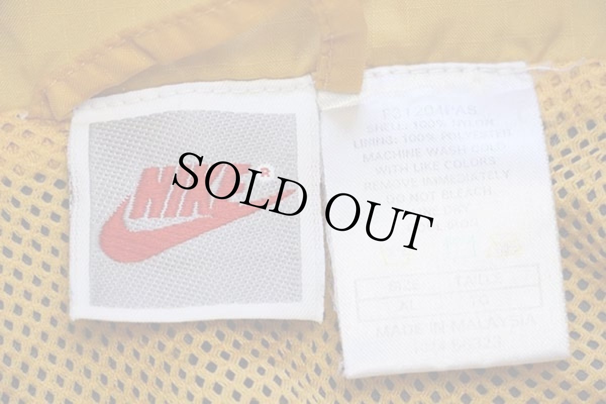 画像4: 90s NIKEナイキ パッチ付き 総柄 切り替え プルオーバー ナイロンジャケット XL (4)