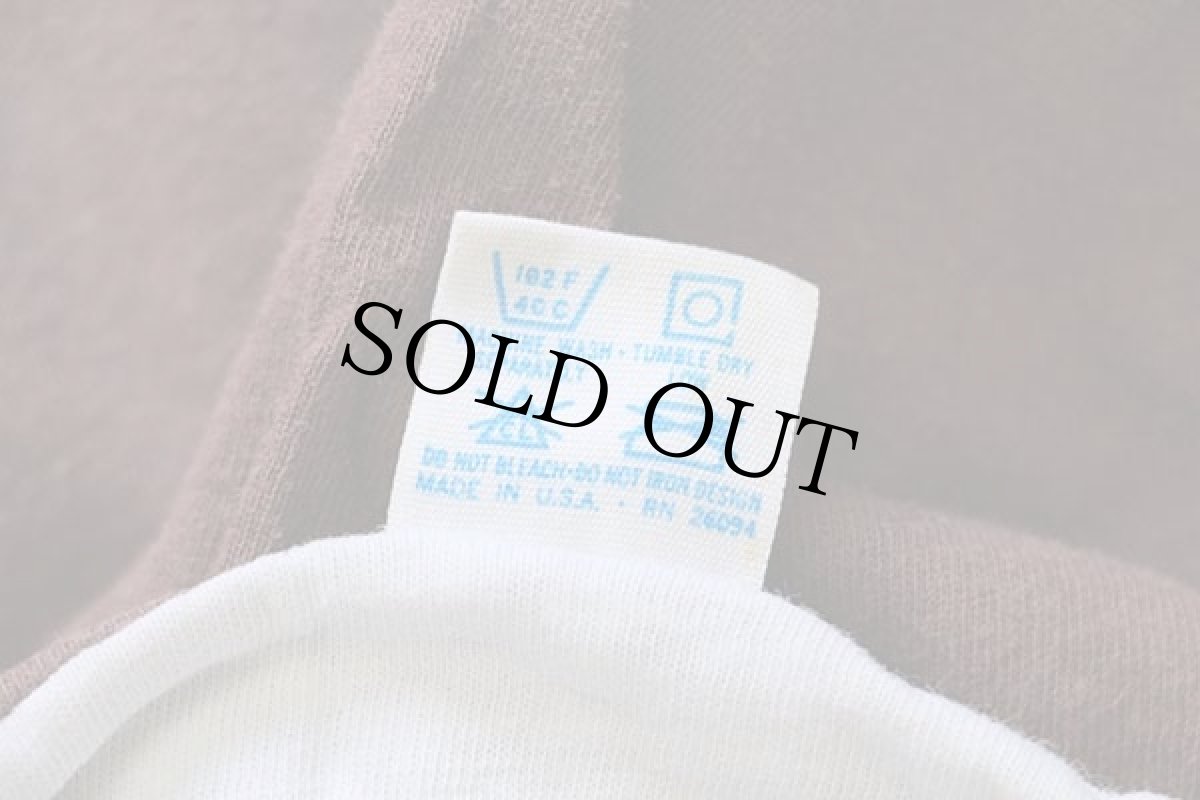 画像6: 80s USA製 Championチャンピオン ST.FRANCIS ひび割れプリント×ステンシル コットン リバーシブルTシャツ 茶×白 M (6)