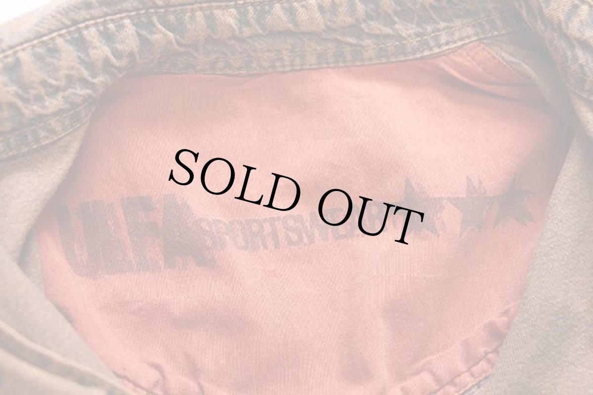 画像4: 80s ULFA SPORTSWEAR チロリアンテープ カラーデニムシャツ 後染め オレンジ S (4)