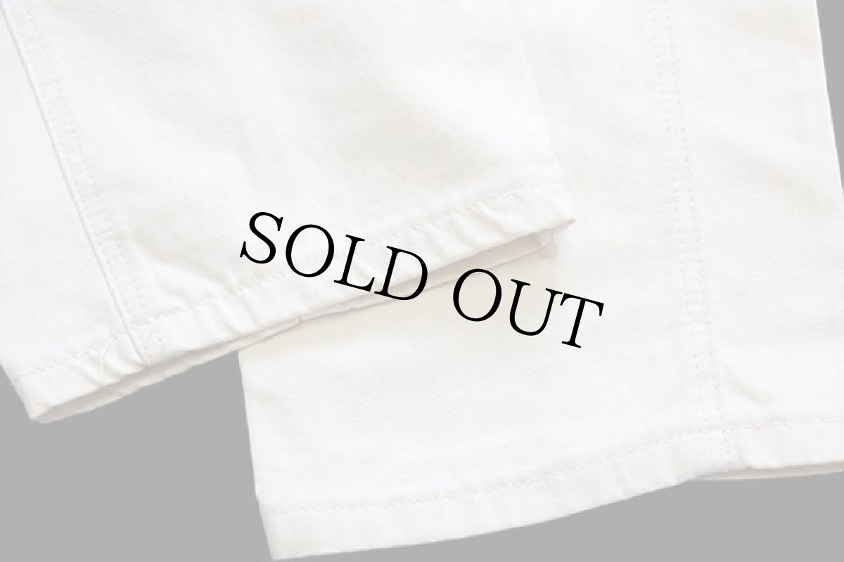 画像9: デッドストック★90s マルタ製 Wranglerラングラー テーパード コットンサテン パンツ 生成り w32 L34★ユーロ (9)