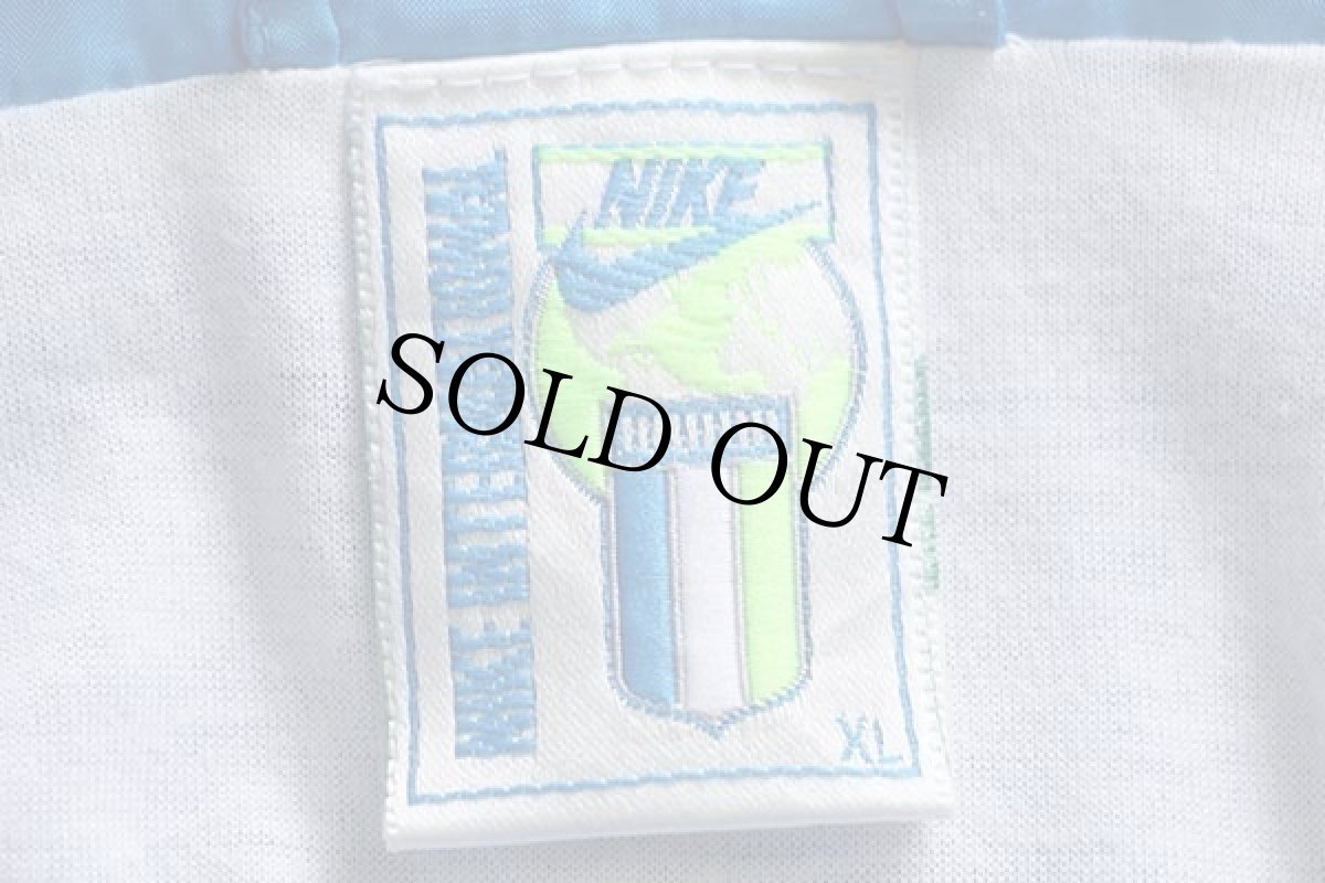 画像4: 90s NIKEナイキ INTERNATIONAL 刺繍 ツートン ナイロンジャケット 蛍光 青×ピンク XL (4)