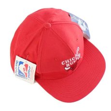 画像3: デッドストック★90s NBA CHICAGO BULLS シカゴ ブルズ ロゴ刺繍 コットンキャップ 赤 (3)