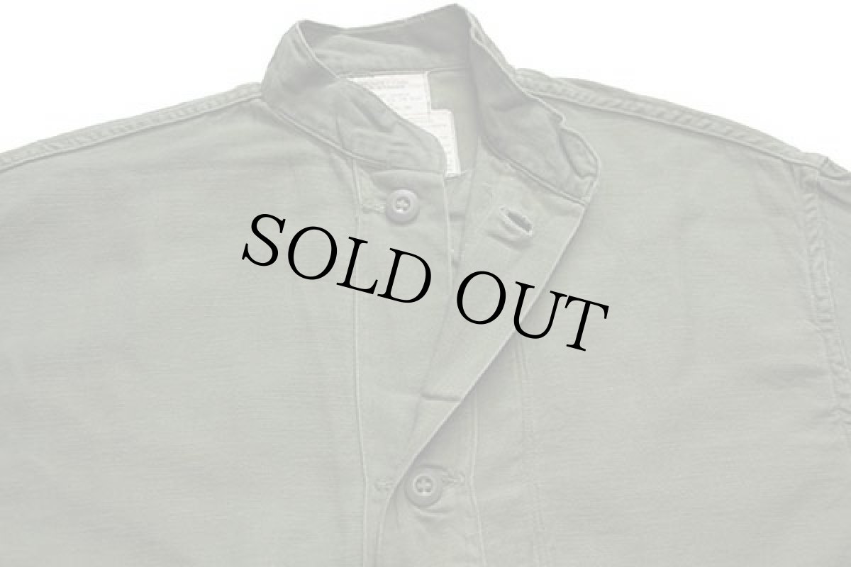 画像3: 70s 米軍 U.S.ARMY スタンドカラー コットンサテン ケミカルプロテクティブ ライナーシャツ オリーブグリーン M★01 (3)