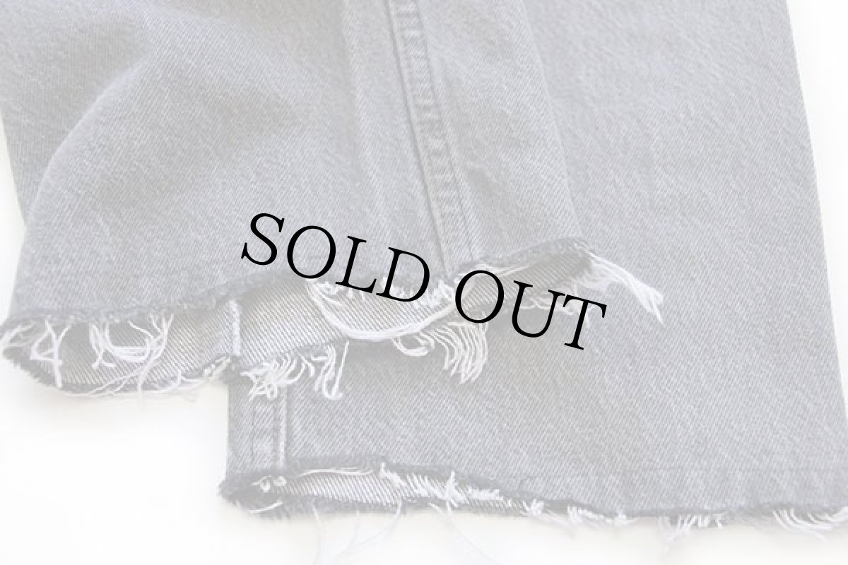 画像8: 90s フランス製 Levi'sリーバイス 501 先染め ブラック デニムパンツ カスタム ボロ W34★ユーロ (8)