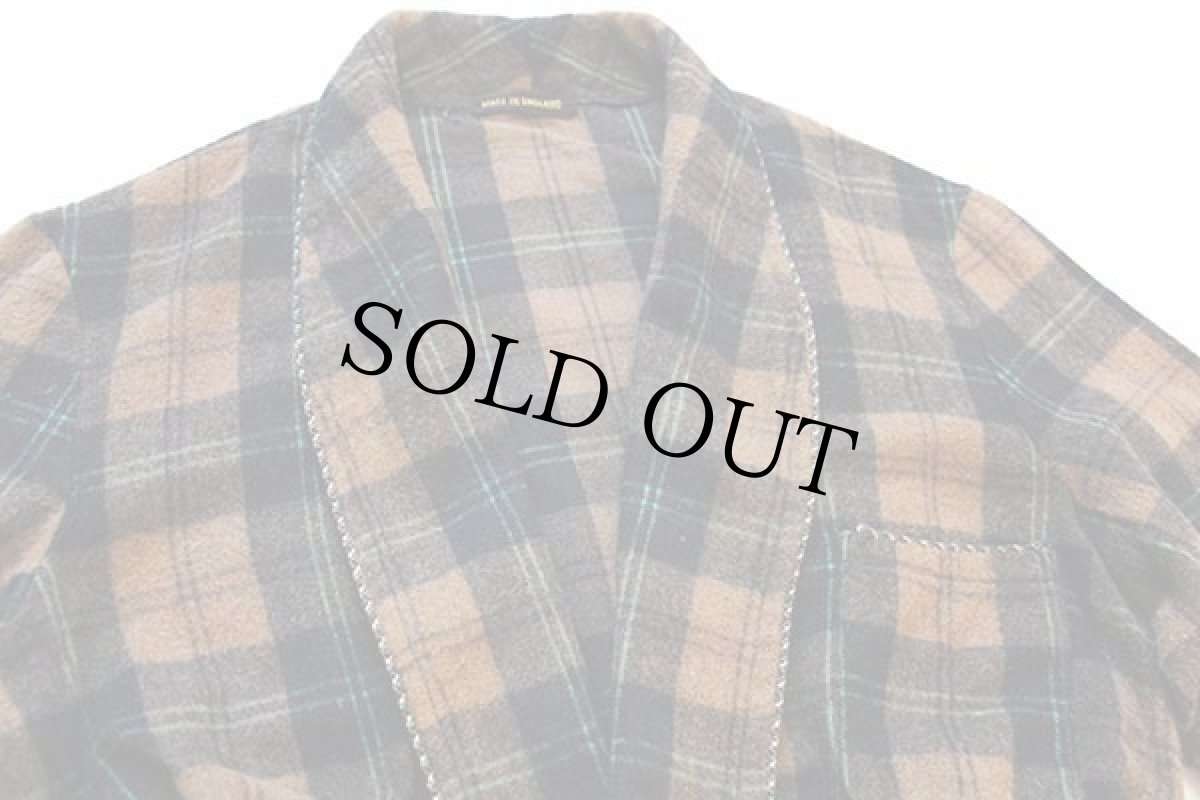 画像4: 70s 英国製 UNKNOWN タータンチェック ショールカラー スモーキング ウール混 ガウン (4)