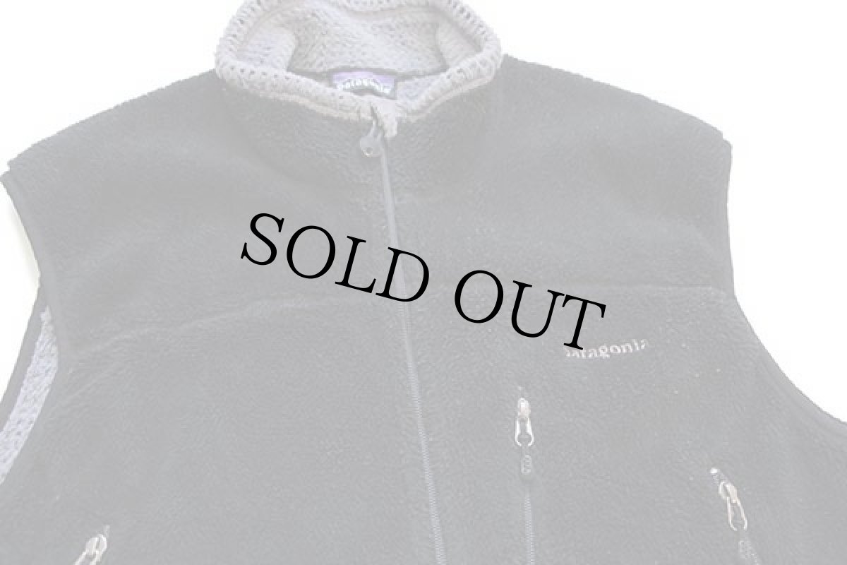 画像3: 00s USA製 patagoniaパタゴニア R4 POLARTEC フリースベスト 黒 L★刺繍ロゴ (3)