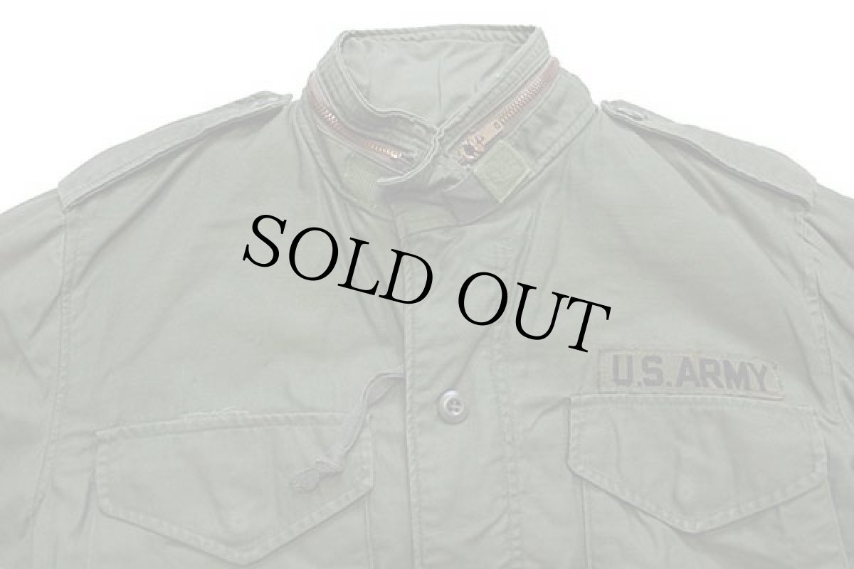 画像3: 80s 米軍 U.S.ARMY パッチ付き M-65 フィールドジャケット オリーブグリーン S-XS (3)