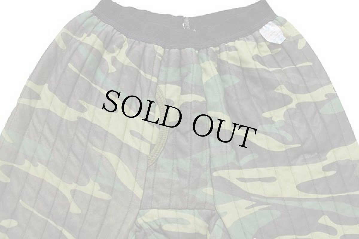 画像4: 80s USA製 Empire Insulated Wear ウッドランドカモ サーマルライナー キルティング ライナーパンツ M (4)