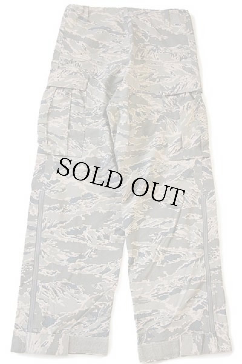 画像3: 00s 米軍 USAF APECS ABU デジタル タイガーカモ GORE-TEXゴアテックス ナイロン カーゴ オーバーパンツ S-R (3)