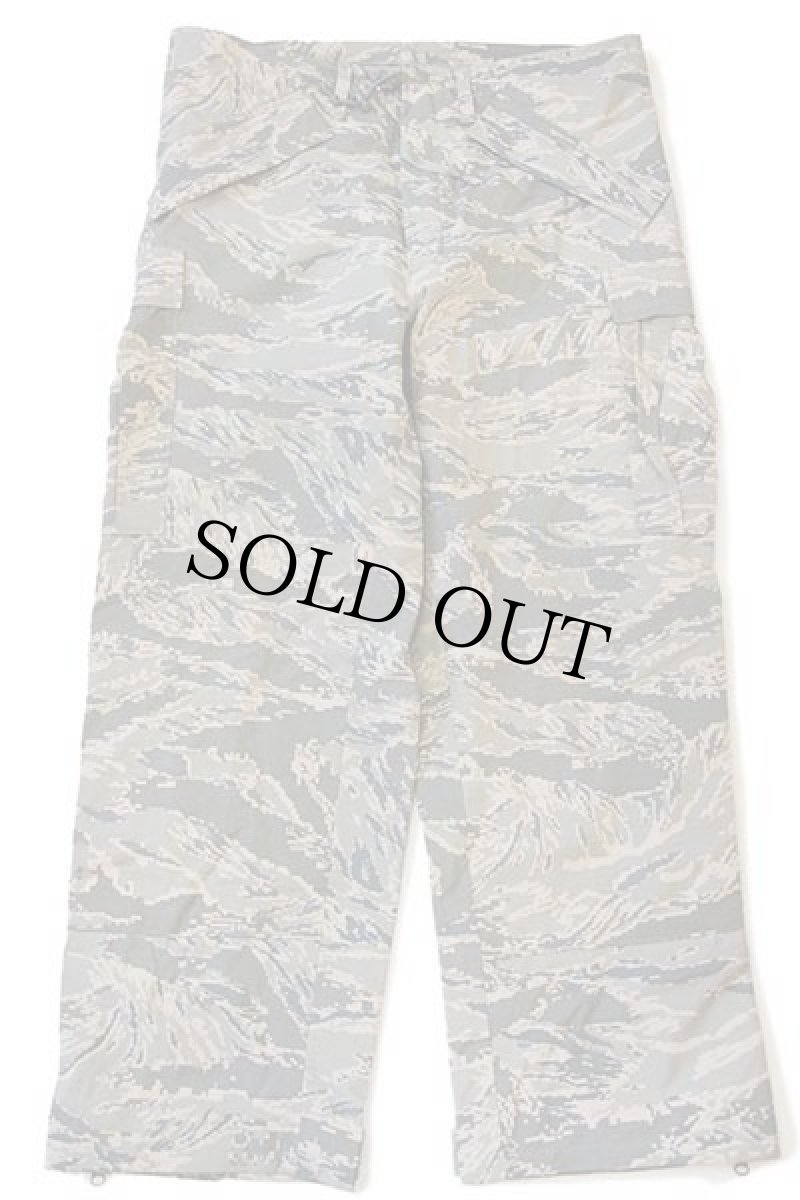 画像2: 00s 米軍 USAF APECS ABU デジタル タイガーカモ GORE-TEXゴアテックス ナイロン カーゴ オーバーパンツ M-R (2)