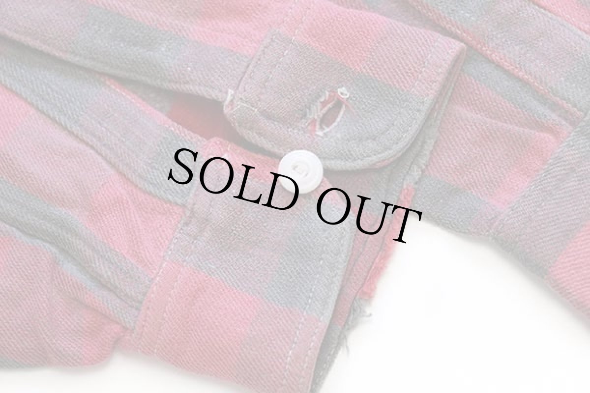 画像10: 40s MONTGOMERY WARD バッファローチェック マチ付き コットン フランネルシャツ 黒×赤 フェード (10)